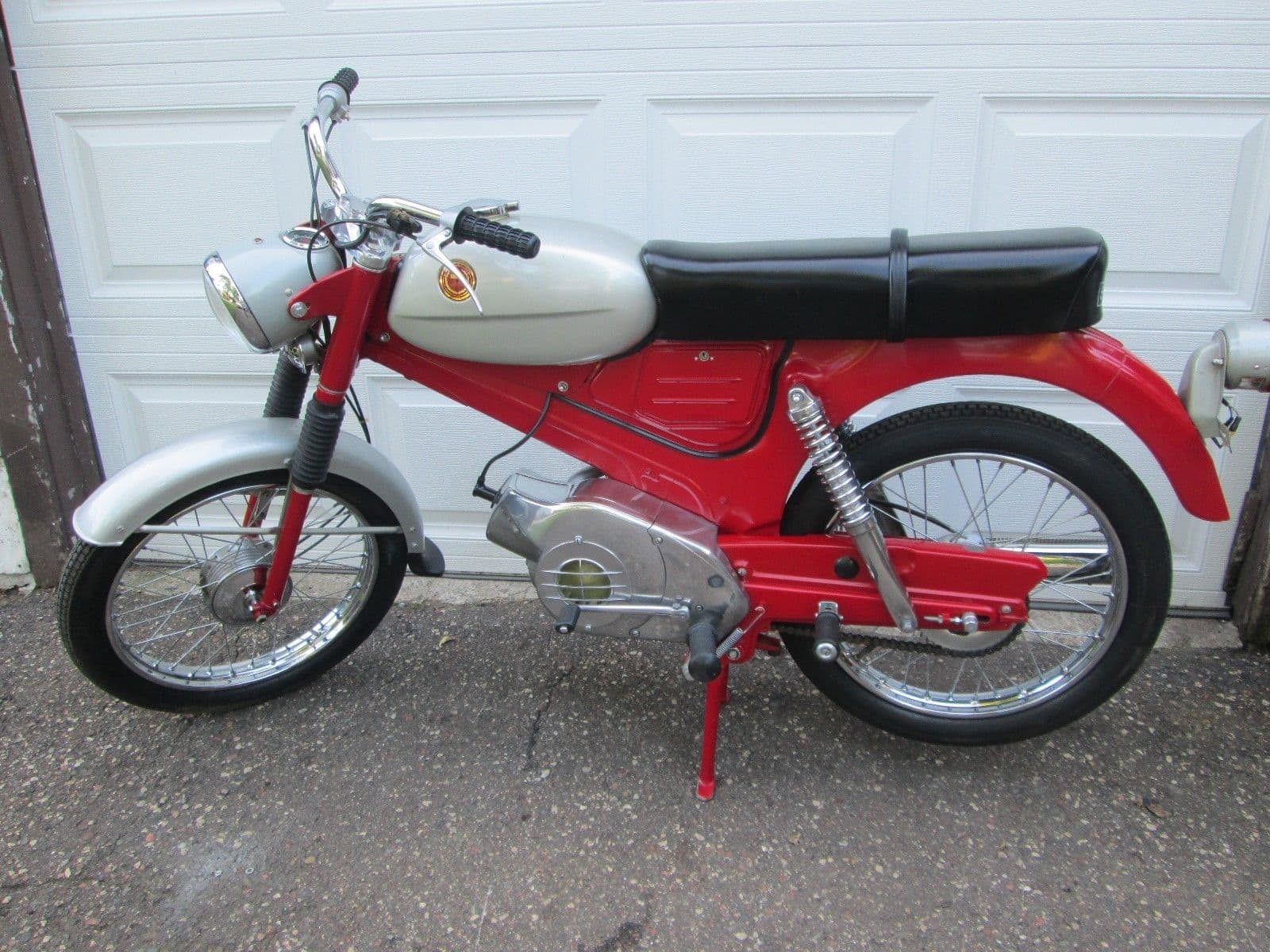 810.895141 Sears Sabre Puch
