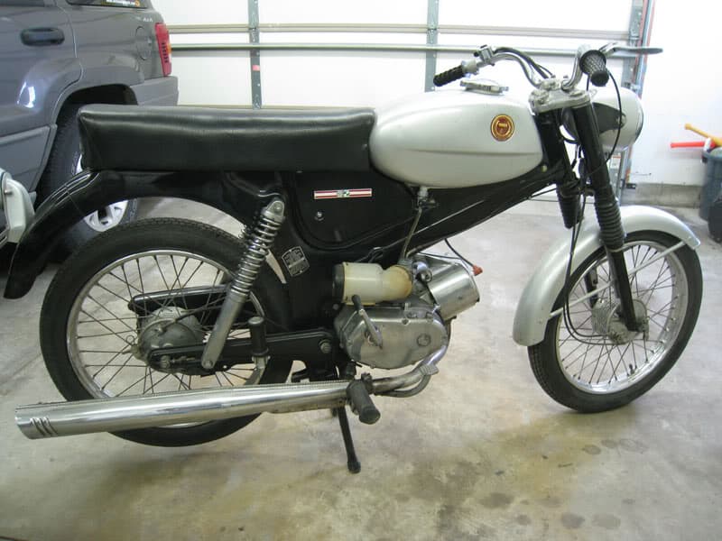810.895151 Sears Sabre  Motorcycle