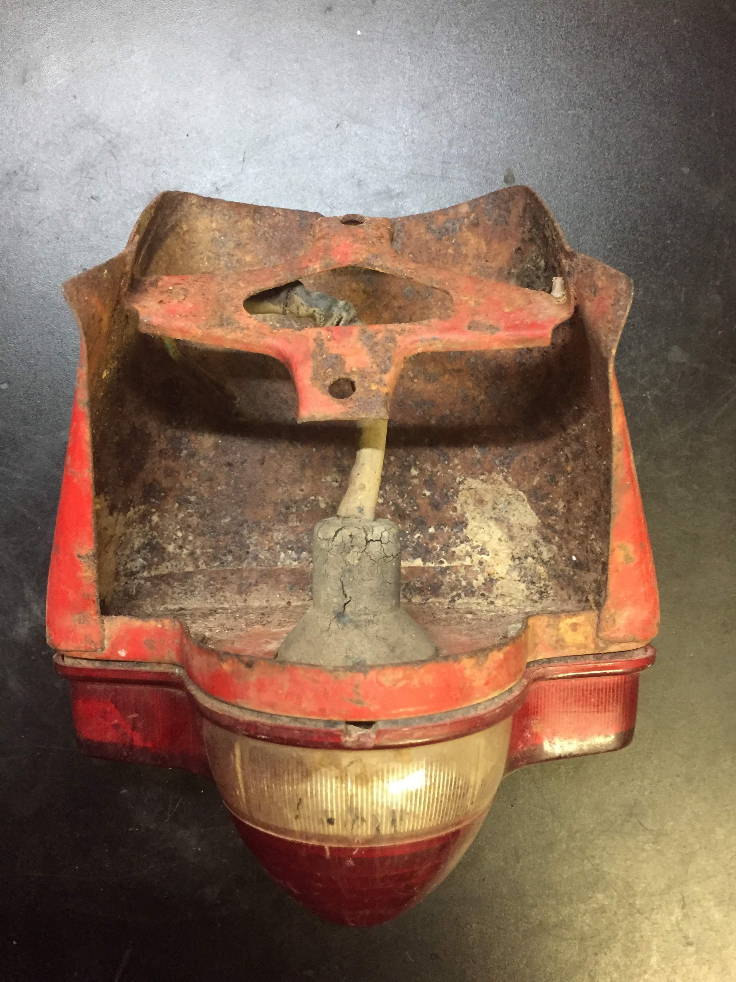364.2.55.815.2 Allstate Compact Puch Taillight